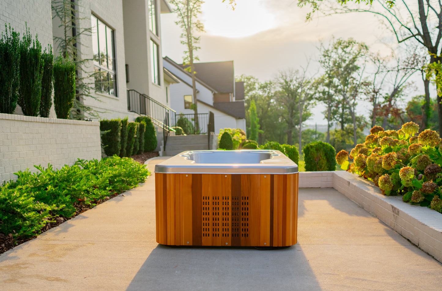 The Coldtub Plus - Coldtub Store # The Coldtub Plus is our lay-down style 1 person model. This model has a built in breathdeck for breathing prior to plunging. The Coldtub Plus is our largest 1 person model, perfect for bodybuilders, linemen, etc. Temperature ranges from 35-104°F.