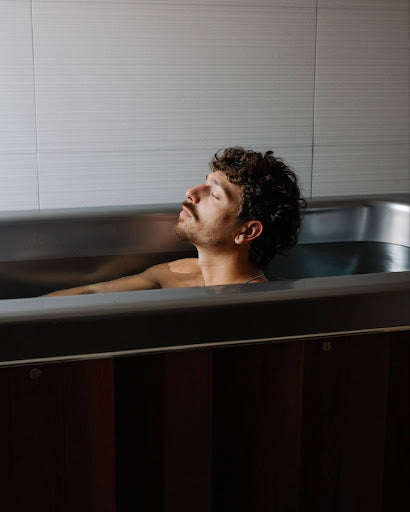 Cold Tub vs Hot Tub: Which One Is Right for You?