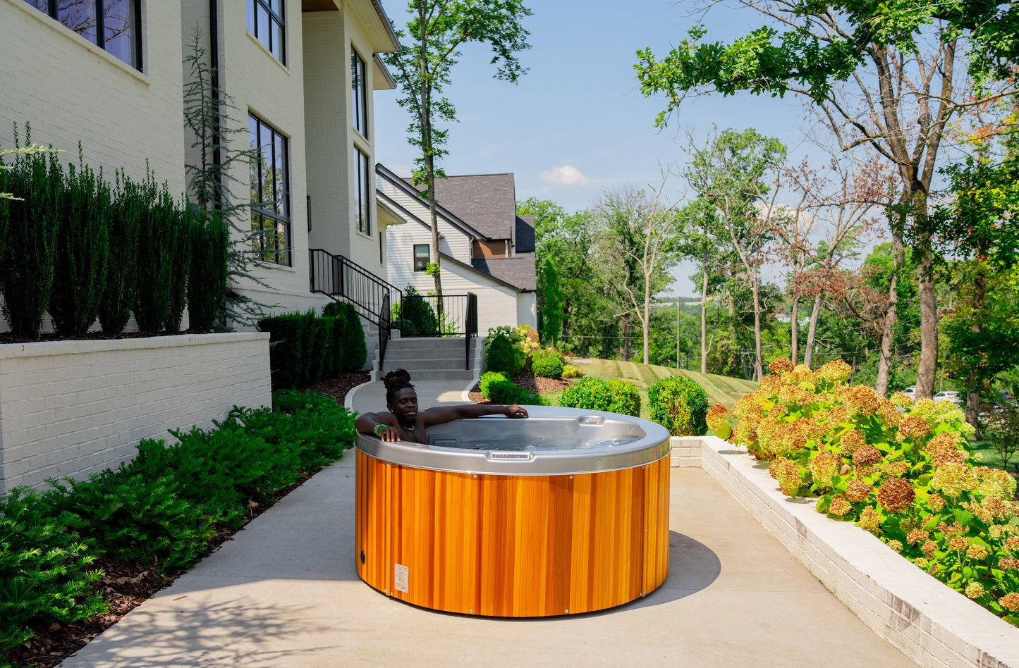 Polarpool® - Coldtub Store # The Polarpool® is our 2-5 person model that has a built in breath deck for breathing prior to plunging. Temperature ranges from 35-104°. 